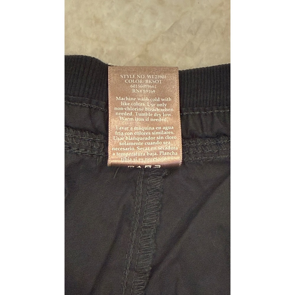 White Stag Women's 100% Cotton Cuffed Cargo Shorts; Stretch; Black; Size 8; NWT - Picture 4 of 6